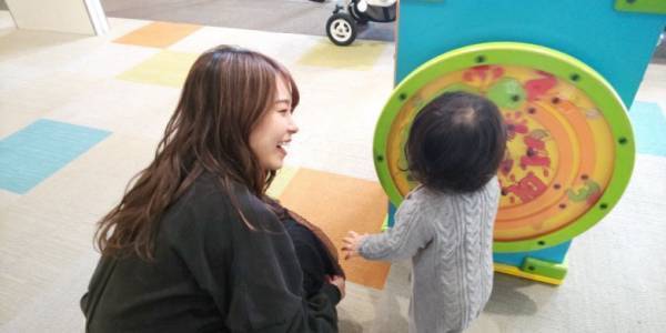 「泣いていた毎日が、家族みんな笑顔に！」産後うつの解消にもライブ配信がオススメ！？【ママライバーインタビュー⑤】