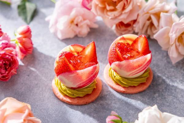 バラが丸ごと食べられる！？【コンラッド東京】新作アフタヌーンティー試食レポ