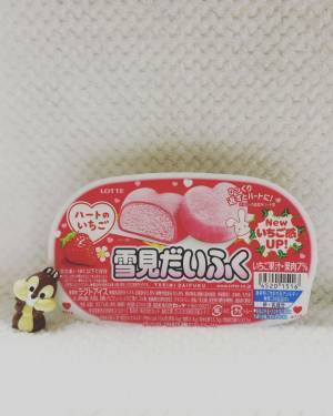 「新作いちごアイス4連発！」冬こそ【コンビニアイス】が最強！あったかい部屋で食べたいな♡