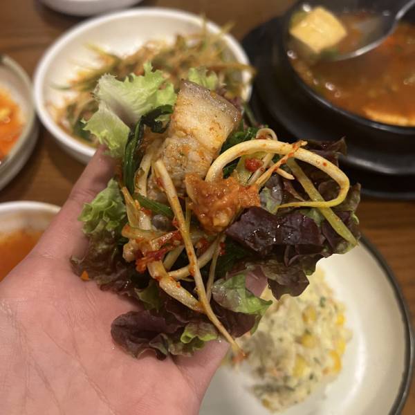 「韓国でバズってるコレ知ってる？」【ミナリ サムギョプサル】がおいしいソウル中心部にある人気店をご紹介