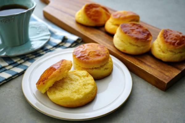 「売れているパンはやっぱりおいしい！」【成城石井】バイヤーさんが太鼓判を押す人気パン7選！