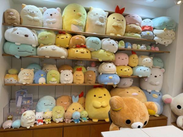 「ゆる～い猫が広報！？」“リラックマ”や“すみっコぐらし”など大人気キャラがいっぱい！【サンエックス】ショールームを訪問♪