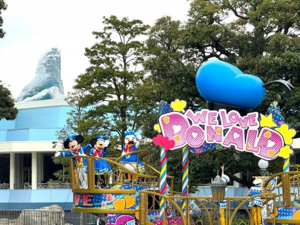 「ドナルドの理想の世界へようこそ！」【東京ディズニーランド】が“ダックシティ”に大変身！新イベントの見所をご紹介