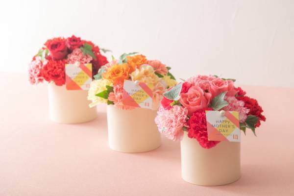 「オンラインで素敵なお花が贈れる！」【日比谷花壇】のフラワーギフトサービスをご紹介♡