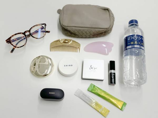 【ママSNAP】3つ子ママの松村花愛さんとmamagirl公式アンバサダーの権田裕美さんの初夏のコーデとバッグの中身をお届け♪