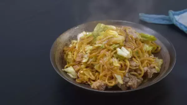 定番メニューがプロの味に!?【焼きそばの美味しい作り方レシピ】