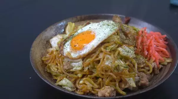 定番メニューがプロの味に!?【焼きそばの美味しい作り方レシピ】