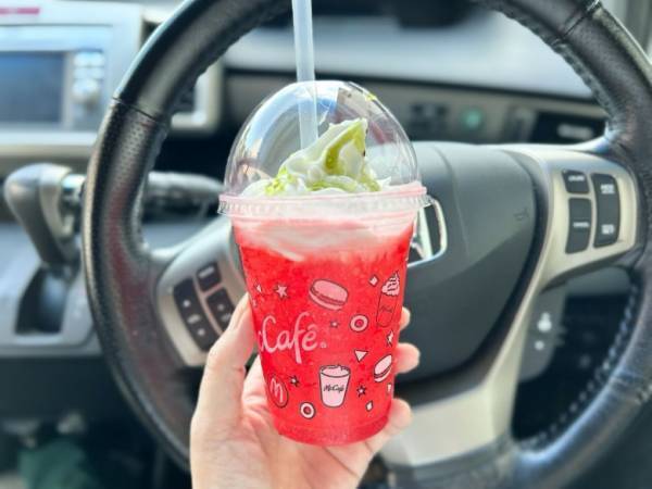 夏真っ盛り！【マックカフェ】すいか＆パインの新作フラッペが最高