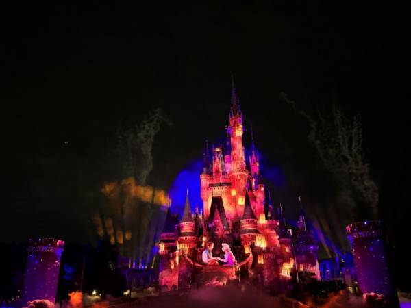 「夜空いっぱいに魔法が広がる！」【東京ディズニーランド】新ナイトショー“Reach for the Stars”は感動間違いなし♪