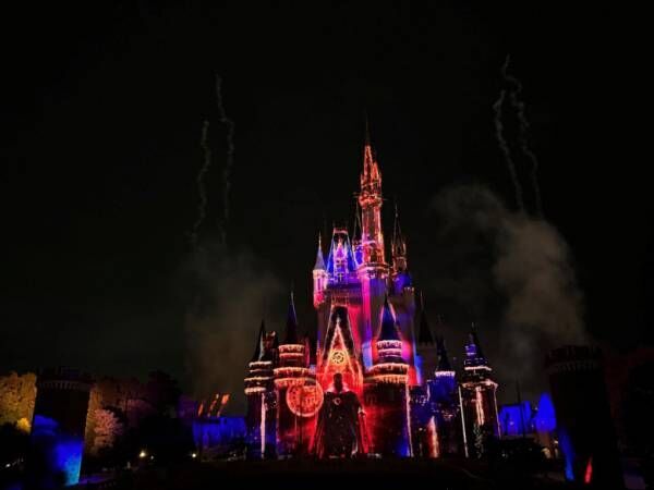 「夜空いっぱいに魔法が広がる！」【東京ディズニーランド】新ナイトショー“Reach for the Stars”は感動間違いなし♪