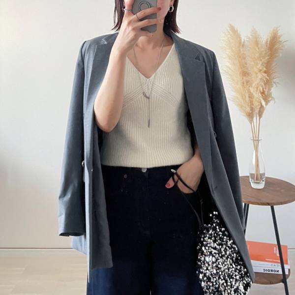 おしゃれさんが「買いの一択」とおすすめする【GU】の2ピースセーターは着回し力抜群♡