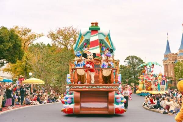 「今年で見納め！」【東京ディズニーランド】の定番クリスマスパレードで心も体もあったまる♡