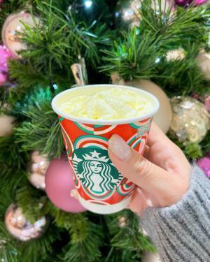 「この時期だけの味を楽しんで♡」【スタバ】新作ホリデードリンクがかわいくておいしい