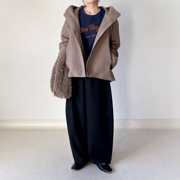 さすがです！【GU】キレイ見えフーディコートに話題沸騰！「こんなに軽くてあったかいなんて神♡」