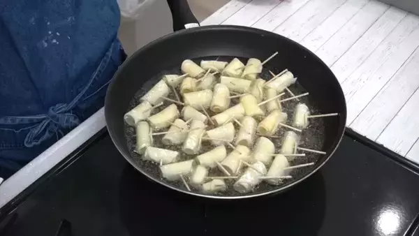 「クリスマスに絶対作りたい！」パーティ料理にピッタリな【簡単くるくるフライドポテト】の作り方