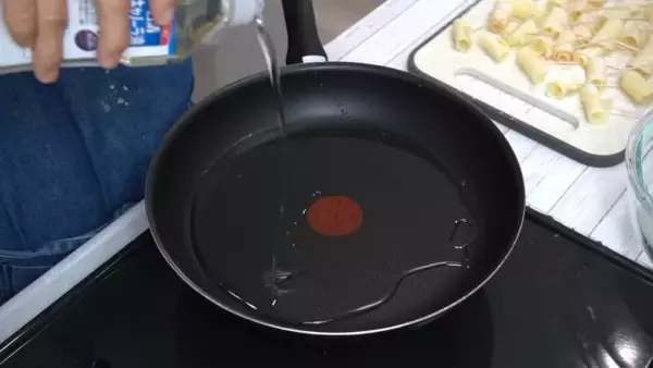 「クリスマスに絶対作りたい！」パーティ料理にピッタリな【簡単くるくるフライドポテト】の作り方