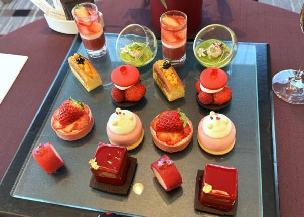 「日本各地のいちごが一度に楽しめる♪」【コンラッド東京】新作アフタヌーンティー試食レポ