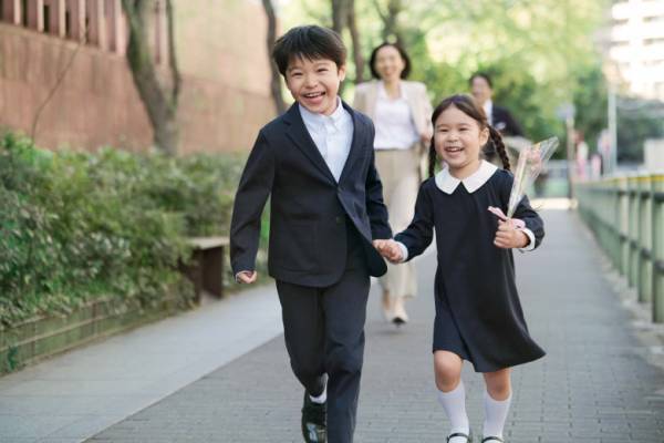 おしゃれ上手が選ぶ“ハレの日”の装い！ 【ユニクロ】の「オケージョン」アイテムに感動です！