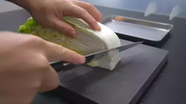 「白菜は豚肉と炒めるだけで絶品に！」白いご飯が止まらない激うまレシピ