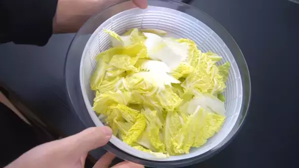 「白菜は豚肉と炒めるだけで絶品に！」白いご飯が止まらない激うまレシピ