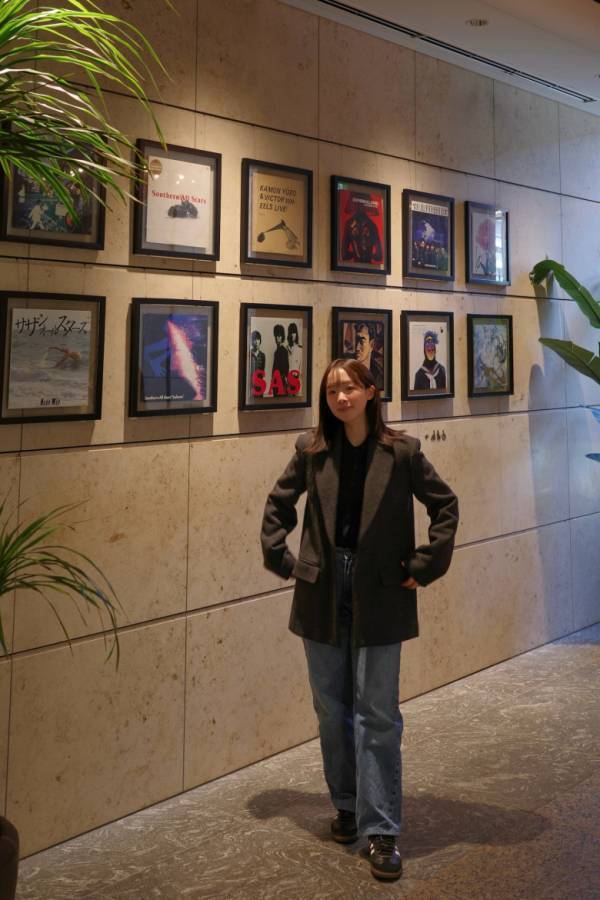 「ママには絶対はいてほしい！」【ユニクロ】のバズりデニムはスタイルアップを叶えてくれる美シルエット♡