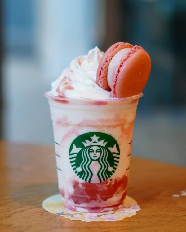 「今すぐオーダーしたくなる！」【スタバ】新作フラペは白桃＆桜わらびもちで春爛漫♡