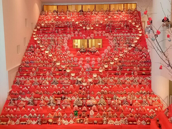 「これは圧巻！スゴイでしょ！」【三十段・千体の雛祭り】須坂アートパークで5月18日まで開催！家族も恋人も楽しめちゃう♪