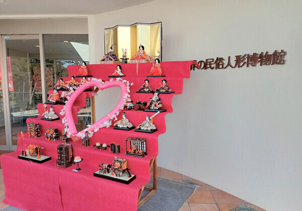 「これは圧巻！スゴイでしょ！」【三十段・千体の雛祭り】須坂アートパークで5月18日まで開催！家族も恋人も楽しめちゃう♪