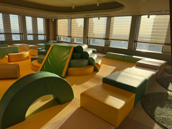 乳幼児ママたちの聖地？！【京王プラザホテル】最上階にある『SKY PLAZA IBASHO』