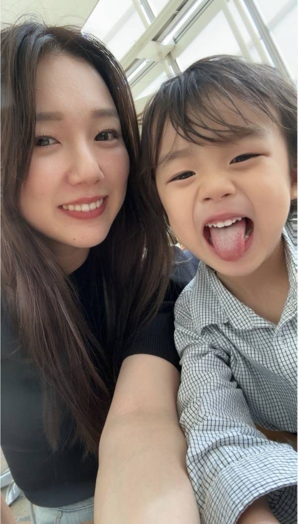 「ママもスポットライトを浴びて良い！」配信で夢の世界に飛び込めた！【ママライバーインタビュー⑭】