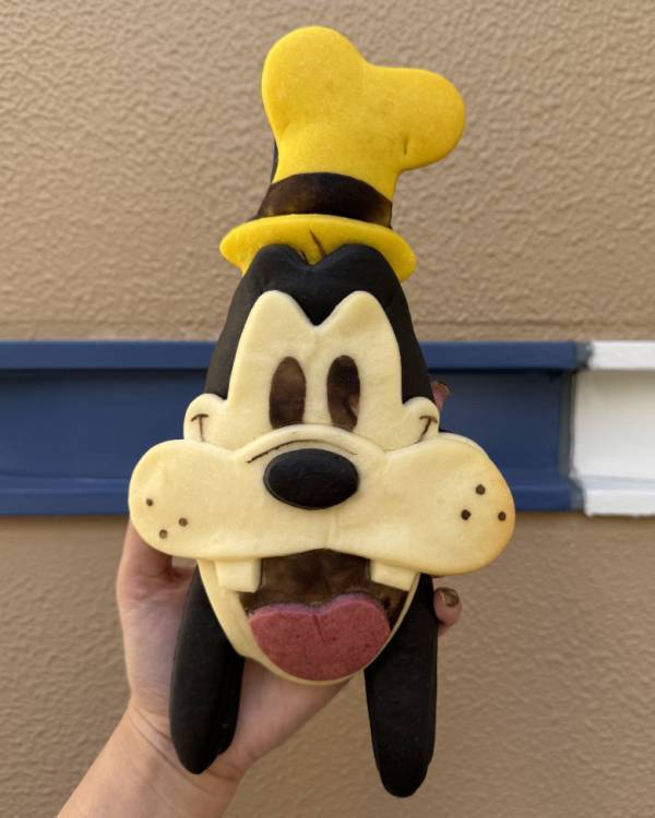 「パークに入らなくても買えちゃう♡」【チックタック・ダイナー】にはディズニーモチーフのパンがいっぱい！