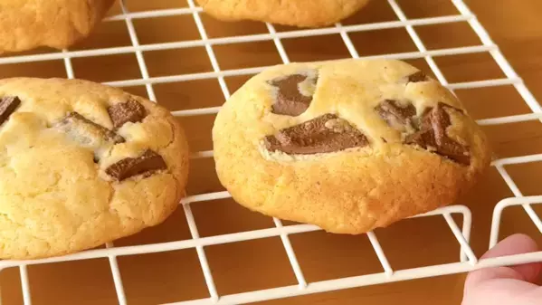 「オーブンがなくても作れちゃう！」【チョコチャンククッキー】簡単レシピが大バズリ中！