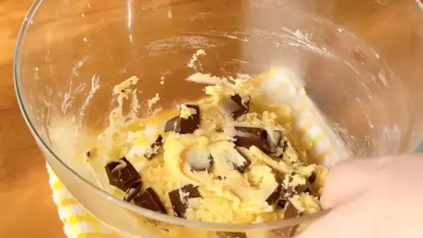 「オーブンがなくても作れちゃう！」【チョコチャンククッキー】簡単レシピが大バズリ中！