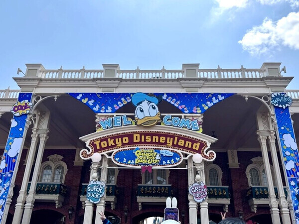 「パワーアップして帰ってきた♡」東京ディズニーランドで開催中の【ドナルドの新イベント】が熱い！