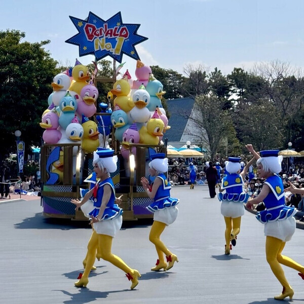 「パワーアップして帰ってきた♡」東京ディズニーランドで開催中の【ドナルドの新イベント】が熱い！