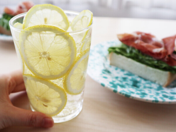 「えっ？気持ちいいんですけど～」オートマ感覚で使える【セラミックナイフ】エアリーカットに注目！【オトナの家庭科①】