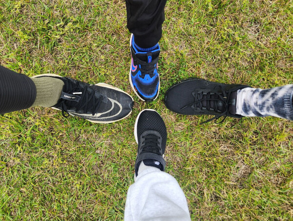 「雨の日の親子ランで感じた家族の絆」あだち五色桜マラソン2025【3児のママ・ファンラン通信⑭】