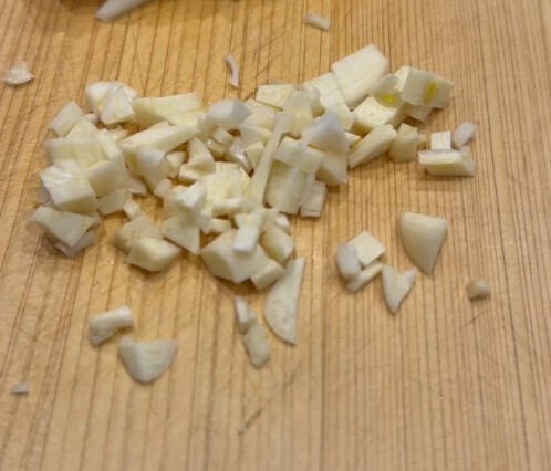 「プロサッカー選手の夫も疲れが取れると絶賛！」簡単スタミナ飯レシピ【ごんだゆみのお料理講座】