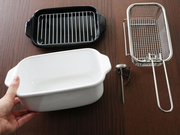 「揚げ物マニアになっちゃいそう♪」温度計付きで失敗知らず【角型天ぷら鍋】がすごい！【オトナの家庭科②】