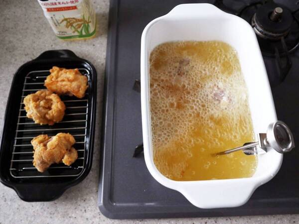「揚げ物マニアになっちゃいそう♪」温度計付きで失敗知らず【角型天ぷら鍋】がすごい！【オトナの家庭科②】