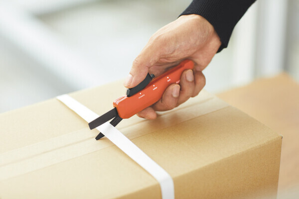 「コレ、手軽すぎてやめられない！」【コクヨ】２Way携帯ハサミのハコケアがめちゃくちゃ便利！