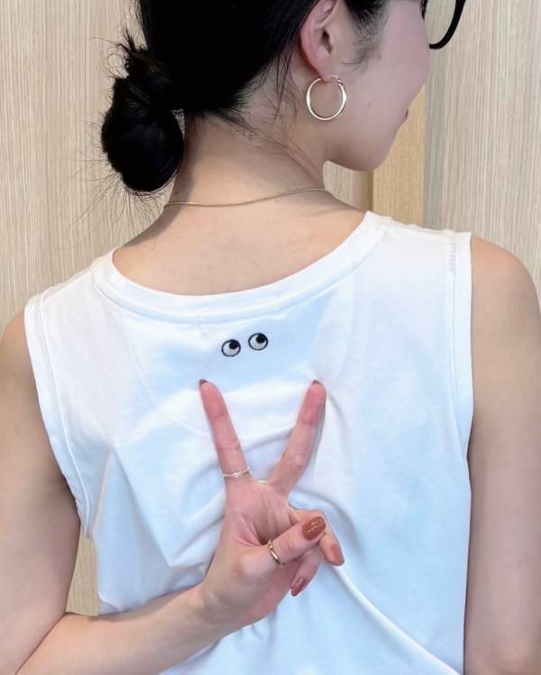 「まだなら今すぐ買って！」おしゃれさんの着こなしも話題【ユニクロ×アニヤ】コラボアイテムが全国に浸透中！