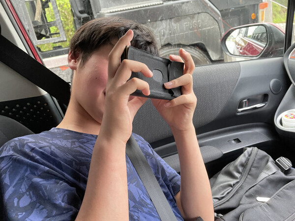 【監修記事】「スマホいつから？」に悩むママへ。思春期の親子関係専門家が伝える見守りのヒント