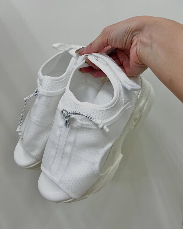 「夏に大活躍！買わなきゃ損でしょ」【しまむら】新作サンダルに目移りしちゃう♡