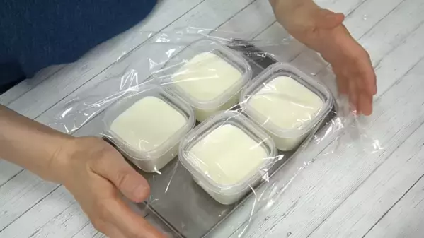 「混ぜて冷やすだけ！」タッパーで作る超簡単レシピ【フルーツ杏仁】