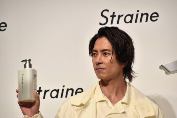 山下智久さん「僕らの夢に向かって」ファンに“ストレート”なメッセージも！新ヘアケアブランド「Straine」発表会に登場