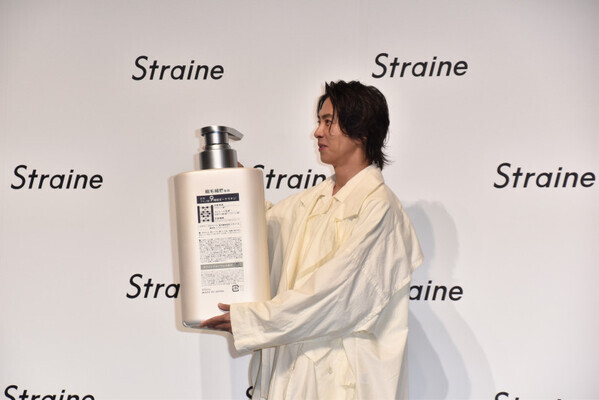 山下智久さん「僕らの夢に向かって」ファンに“ストレート”なメッセージも！新ヘアケアブランド「Straine」発表会に登場