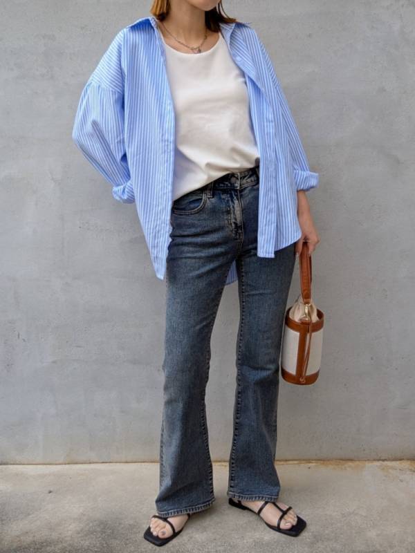 「脚長効果バツグンの神デニム！」【GU】トレンドのフレアシルエットで細見えコーデ