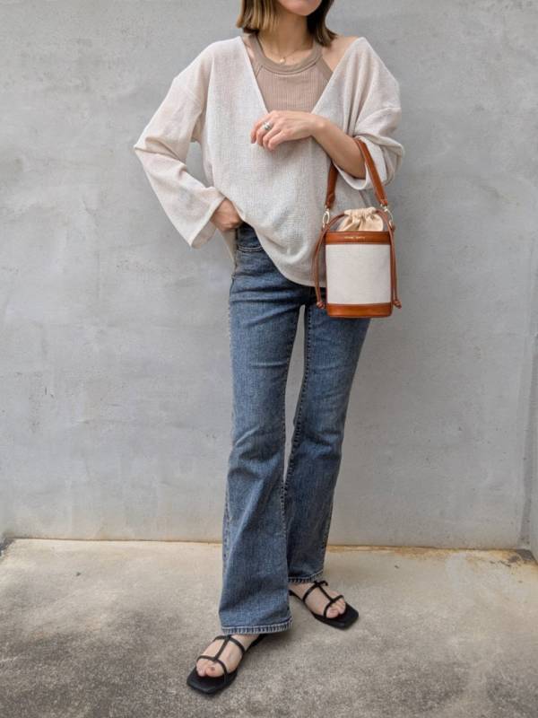 「脚長効果バツグンの神デニム！」【GU】トレンドのフレアシルエットで細見えコーデ