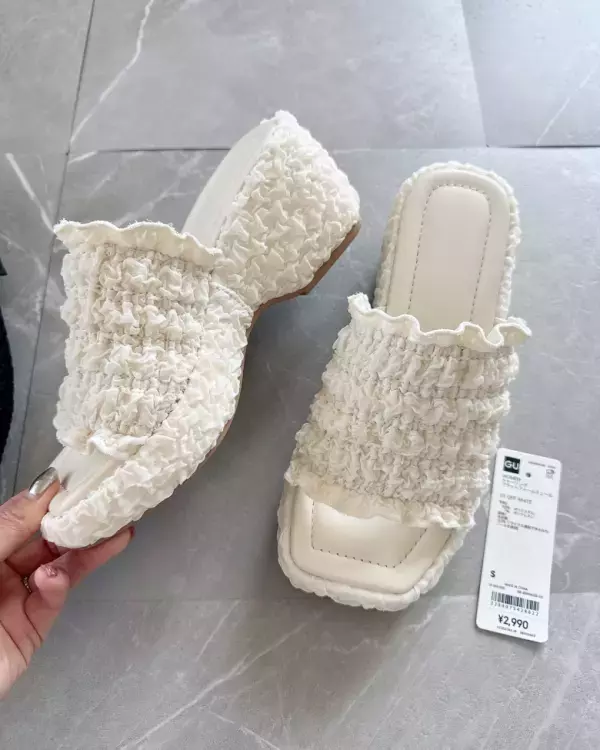 おしゃれ見せのコツ伝授！「夏も足元をフェミニンに盛っちゃおう♡」【GU】女っぽサンダル4選